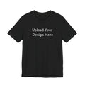 T-shirt da uomo scura con grafica personalizzata