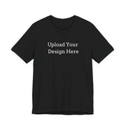 T-shirt da uomo scura con grafica personalizzata