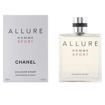 Chanel Allure Homme Sport Eau de Cologne uomo, fragranza agrumata e aromatica con arancia, mandarino, bergamotto, cedro e fava tonka.
